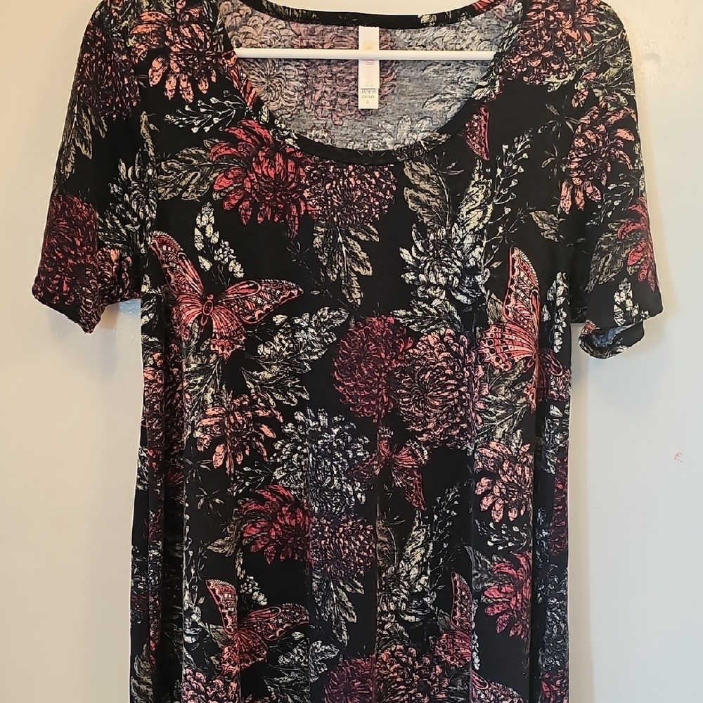 LuLaRoe Black and Pink Relaxed Short Sleeve Tunic